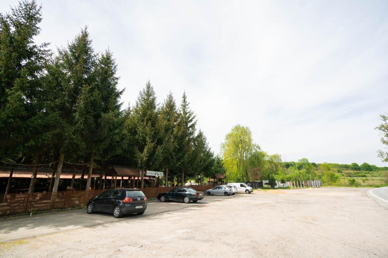 La Pădure Hotel Brebu Exterior foto