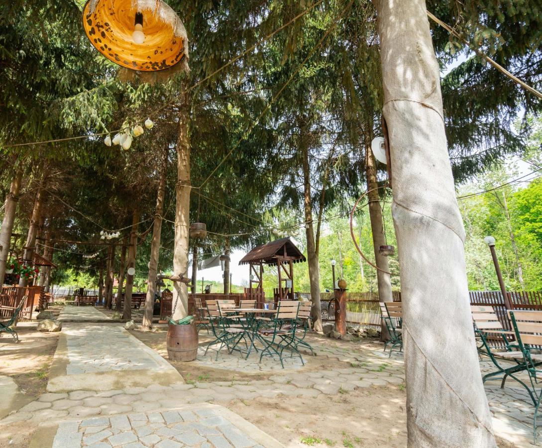 La Pădure Hotel Brebu Exterior foto